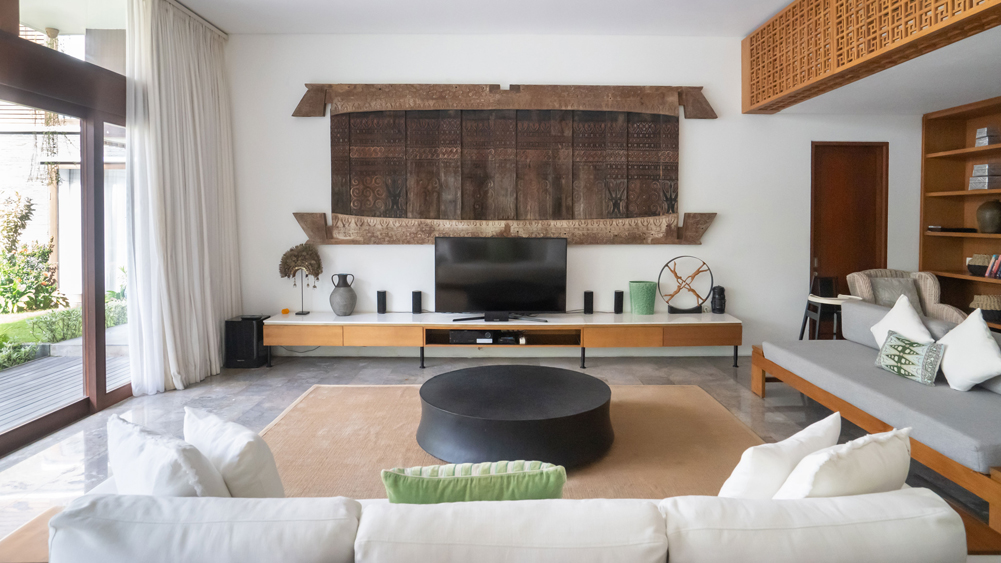 Elite Havens - Villa Indrani - Canggu - Bali - Indonesia -  Living and dining area by the pool